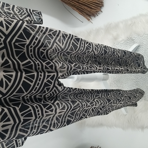 One Piece Catsuit Black & Cream Asymmetric Print Sheer w Lining. - Picture 3 of 8